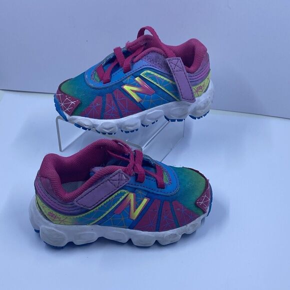 New Balance Kids 890V Super Lightweight Running Shoes Toddler Size 4 - Picture 1 of 7